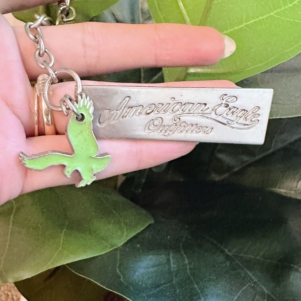 ✨3/$10✨ Vintage American Eagle Keychain with Green Bird Charm